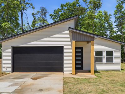 1077 Country Club Rd