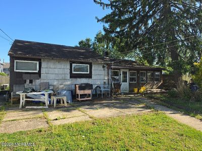 915 Woodland Avenue