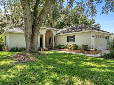 804 NESTLEWOOD COURT
