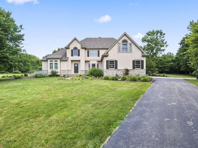 2679 Red Robin Way