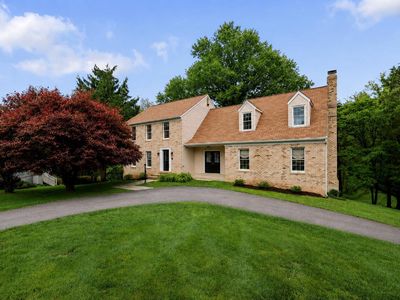 9718 Locust Hill Dr