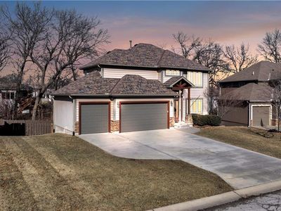 1236 Vivian Dr