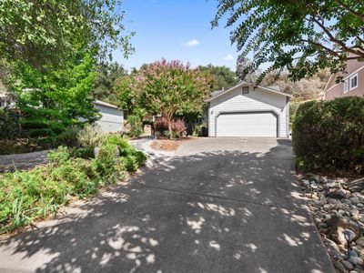 13284 Thistle Loop