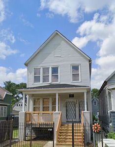 320 W 111th Pl