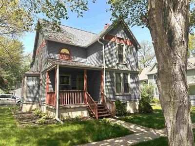 Property at 201 7th Ave NW, Mount Vernon, IA