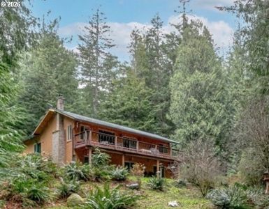 53221 E Marmot Rd