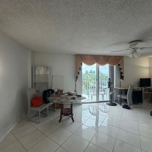 1731 SE 15th St APT 211