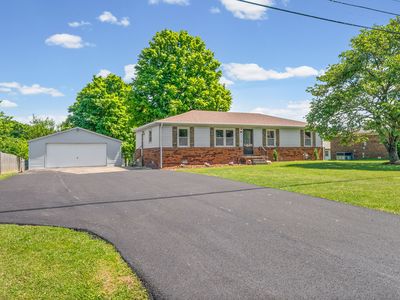 711 Sanderson Dr