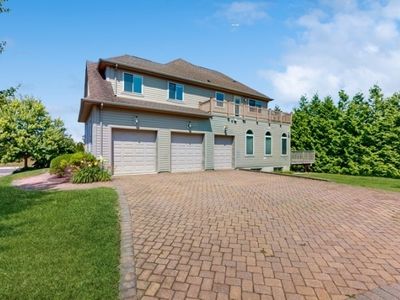 Property at 1 White Oak Ct, Hamburg, NJ