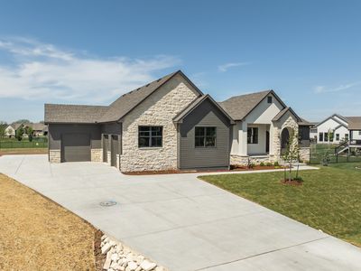 2013 N Clearstone St