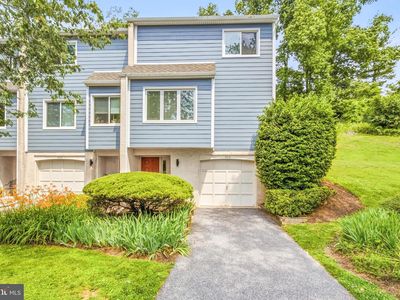 306 S Point Dr #306