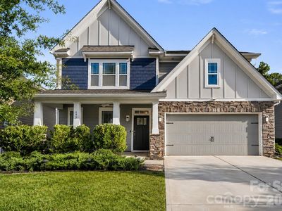 695 Belle Grove Dr