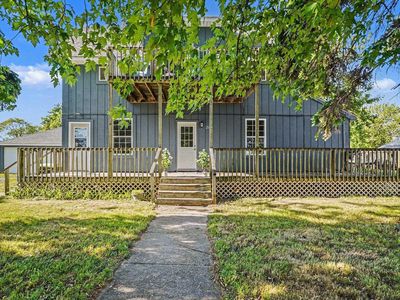 214 W 2nd St