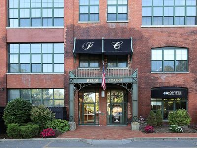 526 Plum St #404