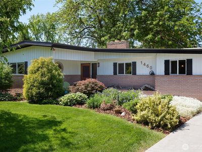 1460 Sturm Ave