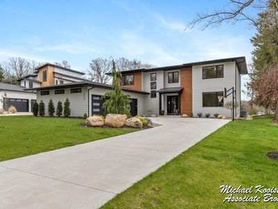 3294 Thorncrest Dr SE