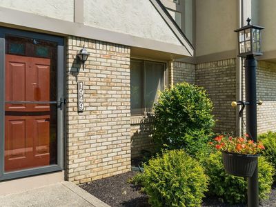 1949 Rockdale Dr #32