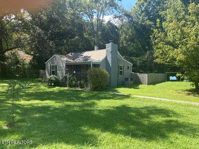 2323 Brown Rd