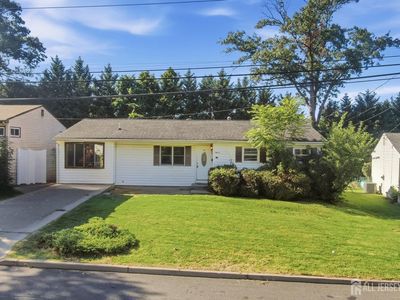 Property at 11 Georgetown Rd, Parlin, NJ