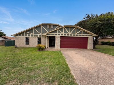 208 Dakota Dr