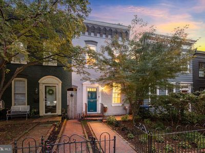 909 G St SE