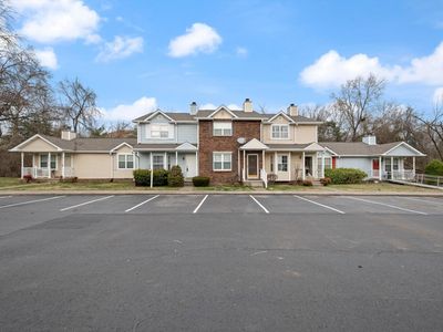 5 Rolling Meadows Dr