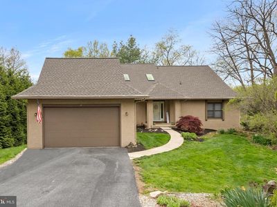 11 Edinburgh Ct