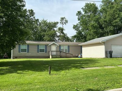 Property at 627 W 3rd St, Lamoni, IA