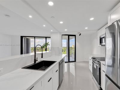 4000 Towerside Ter APT 907