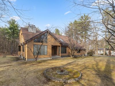 693 Elm St