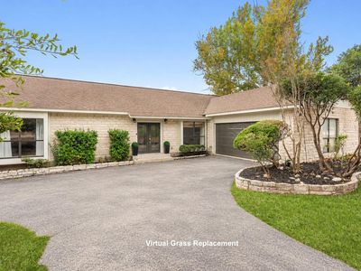 8501 Persimmon Grv