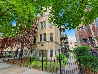 1258 W Winona St APT 4B