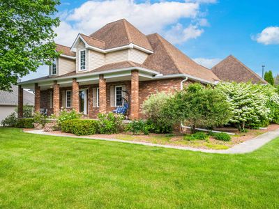 8201 Fountain View Ct