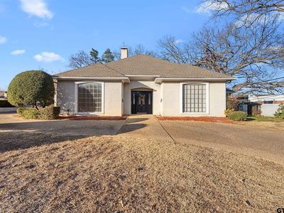 401 Woodland Hills Dr