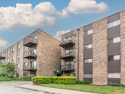 8905 Knight Ave APT 208