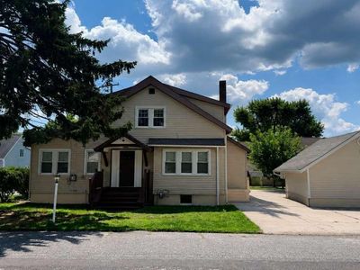 606 E Dickinson Ave