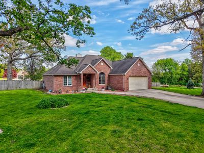 2520 E 1669th Rd