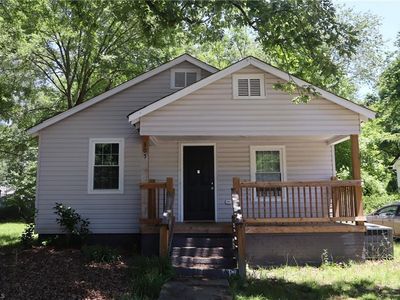 305 E Division Ave