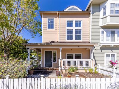 10 Creekside Ln