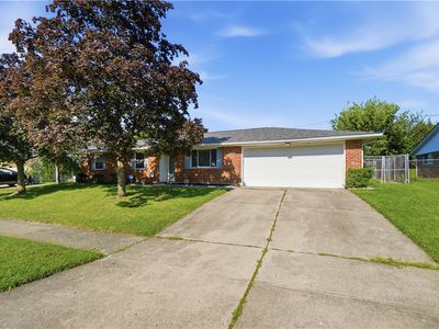 Property at 7315 Colegrove Dr, Huber Heights, OH