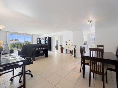 2851 NE 183rd St APT 502E