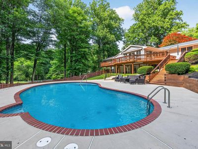10 Hickory Hill Rd
