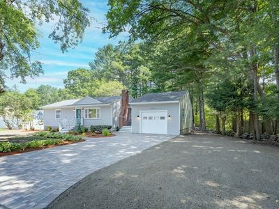 37 Iris Ave