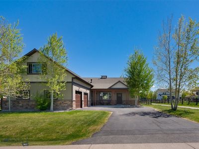 262 Parklands Trl
