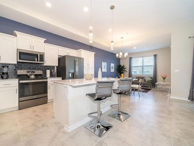 3180 Paradox Cir #405