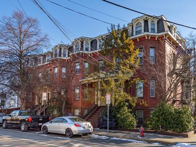 54-82 Mount Vernon St