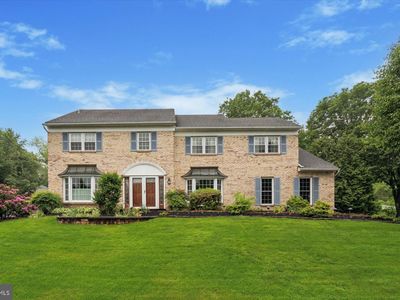 2002 Country Club Dr