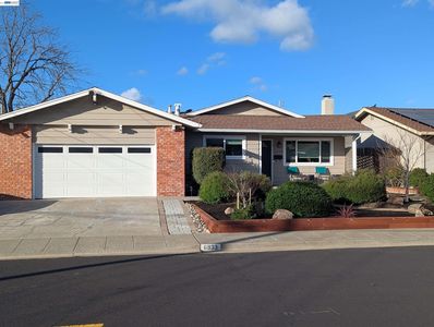 6933 Cedar Ln