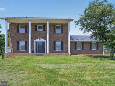 797 Falcon Dr