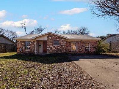 Property at 631 Sue Ann Ln, Burleson, TX